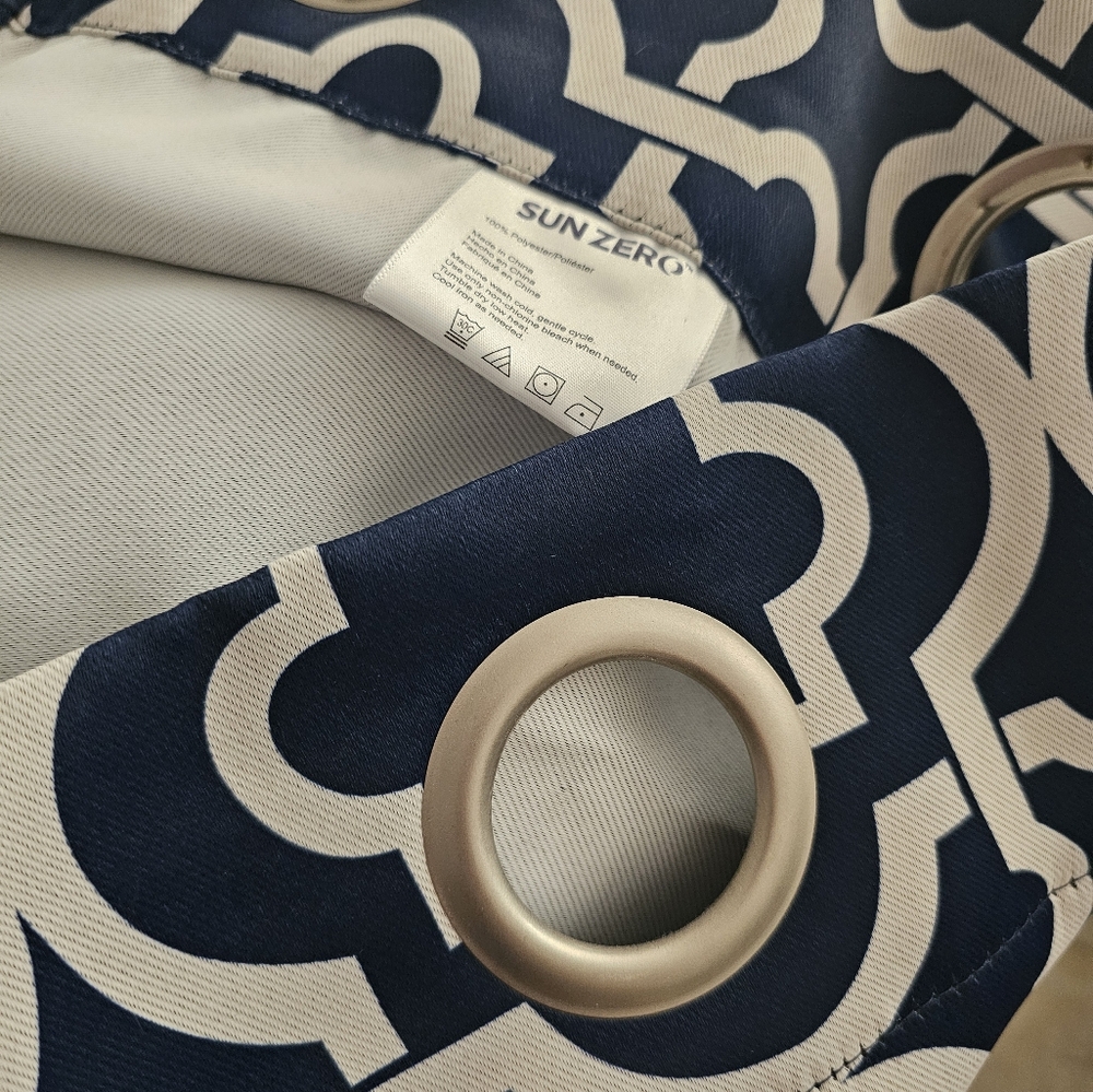 3 Sun Zero Blackout Grommet Curtain Panel 40" x 84" Blue/white - Picture 4 of 6